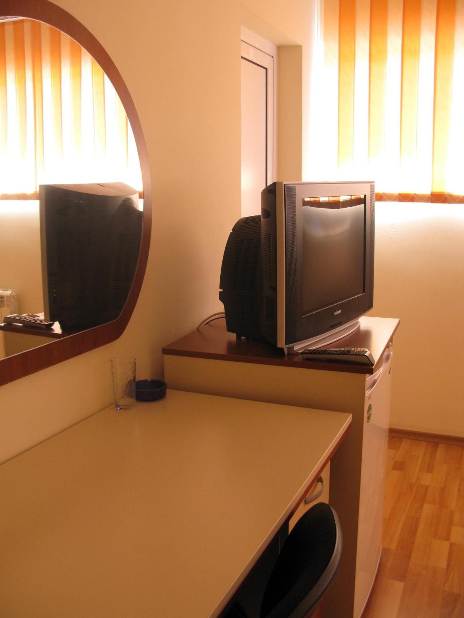 Hotel Nakra Radnevo Bagian luar foto